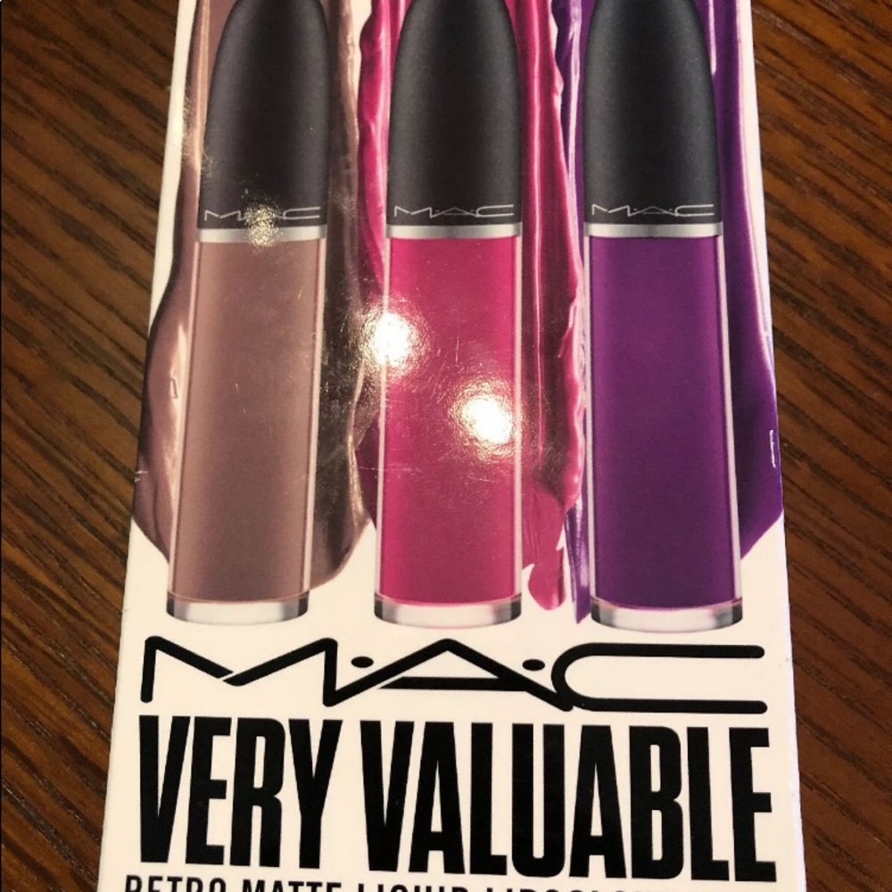 MAC very valuable retro matte liquid lip color
